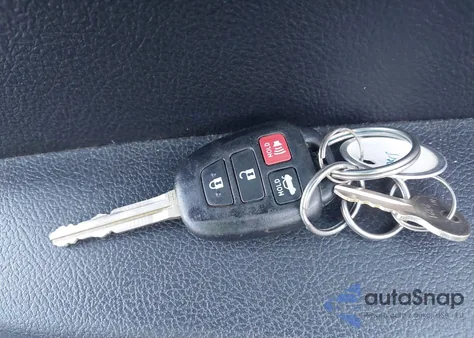 2017 Toyota Camry Se z USA, uszkodzony, nr VIN 4T1BF1FK0HU780913